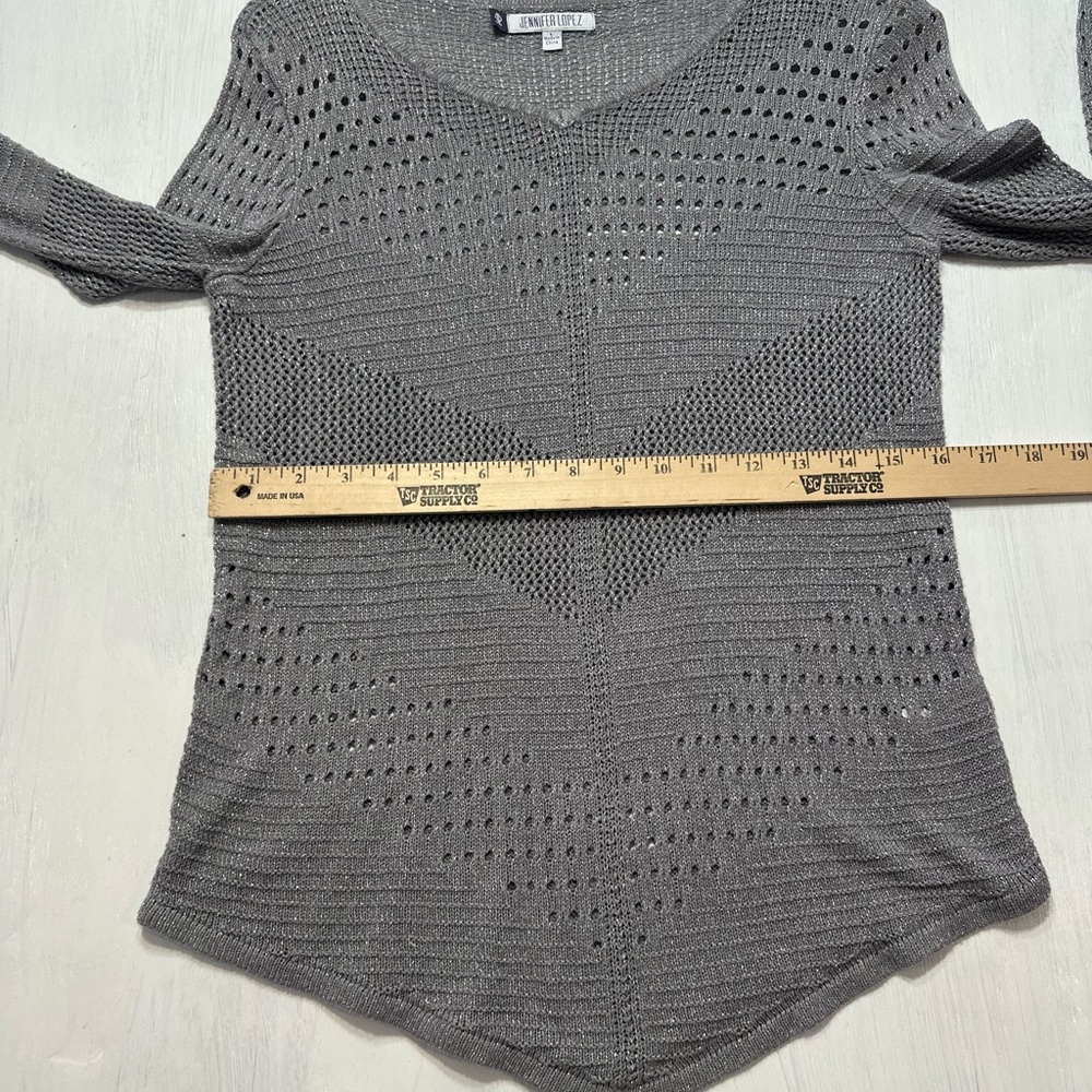 Jennifer Lopez Metallic Gray Open Knit Sweater L Long Sleeve Rayon Blend Top - Picture 4 of 8